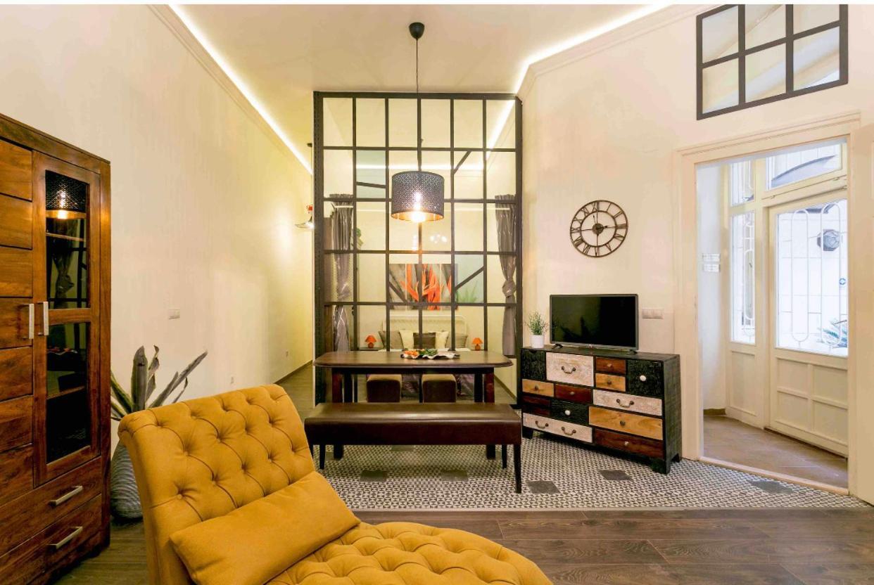 The Best Mondain Apartment Budapest — Photos 1